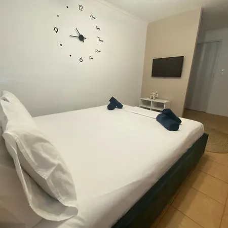 Dims Paralia Ofryniou