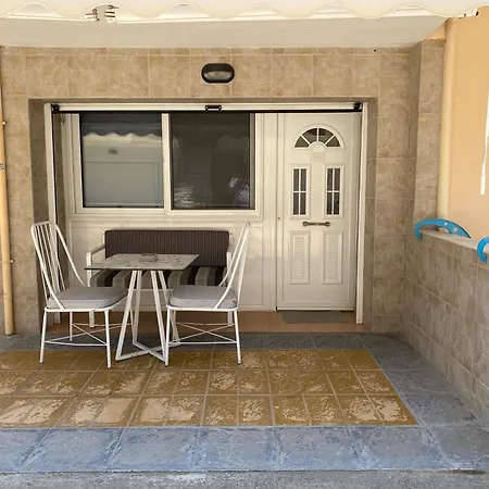 Dims Paralia Ofryniou Ofrínion